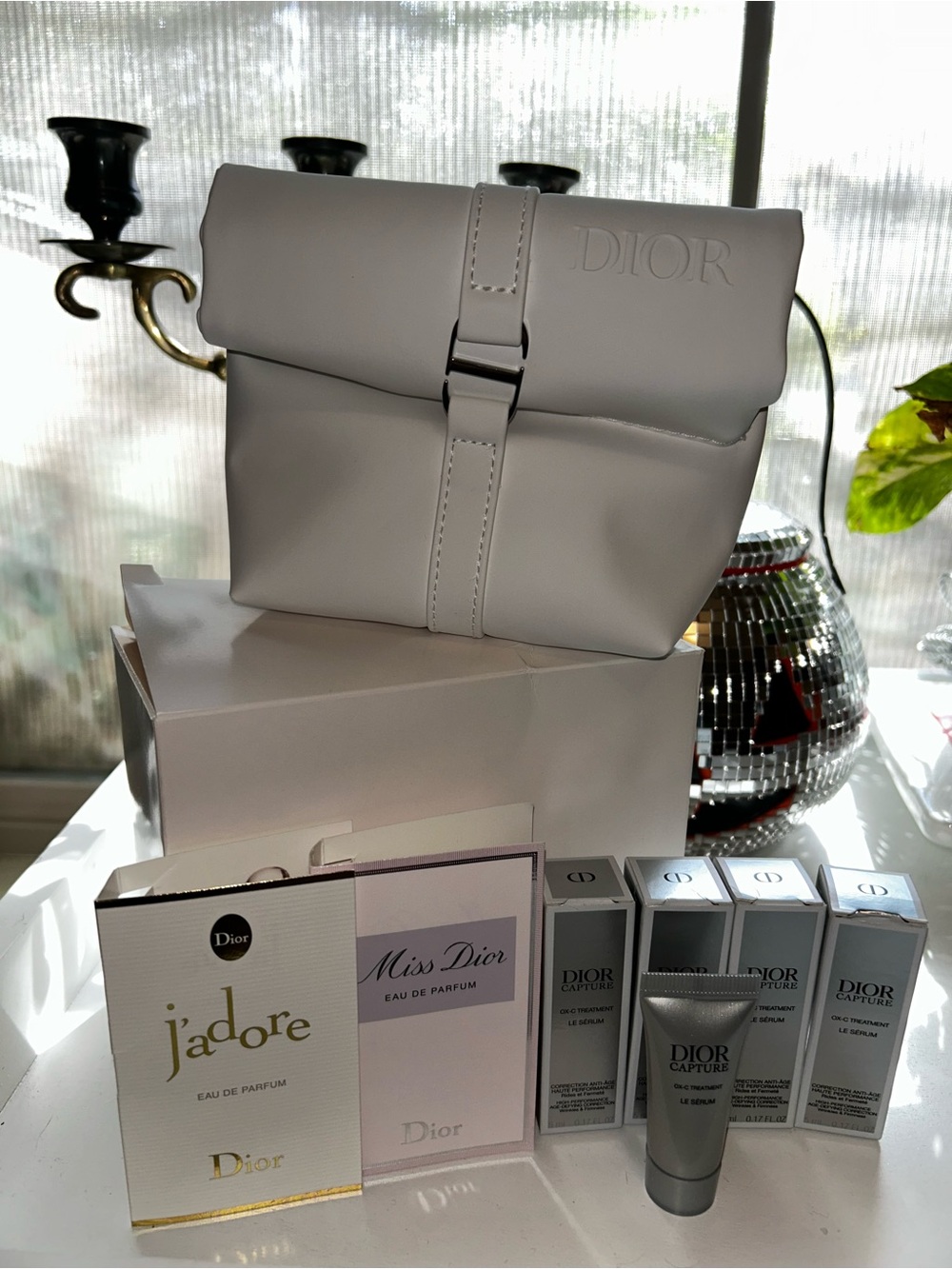 Dior White Cosmetic Pouch w/beauty Minis